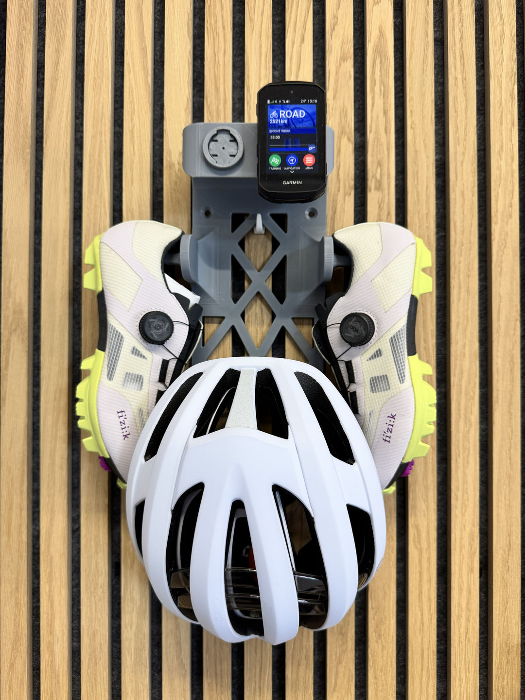 3D gedruckte Wandhalterung für Helm, Schuhe und Zubehör